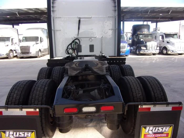 2020 Peterbilt 579 - image 8