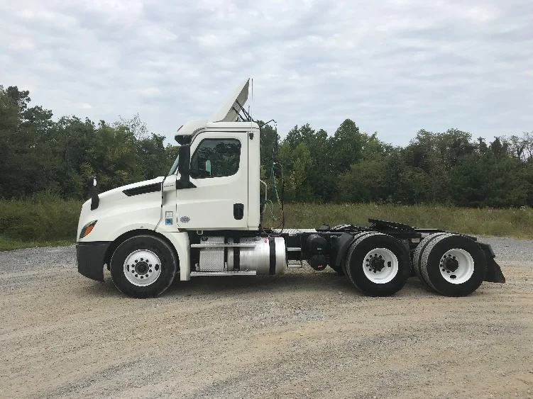 2019 Freightliner Cascadia in Morristown, TN — photo 4