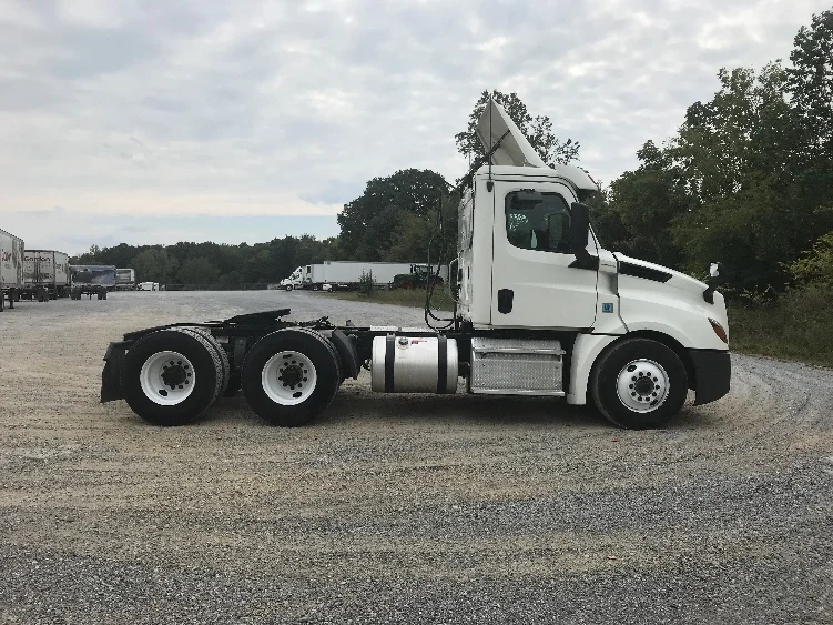 2019 Freightliner Cascadia in Morristown, TN — photo 8