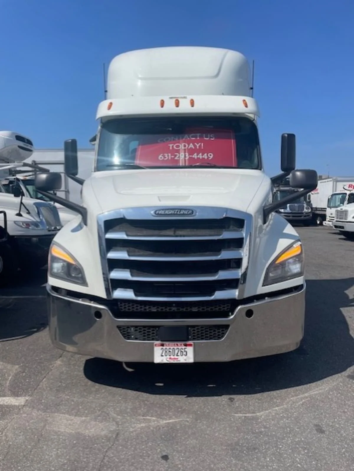 2019 Freightliner Cascadia in Farmingdale, NY — photo 2