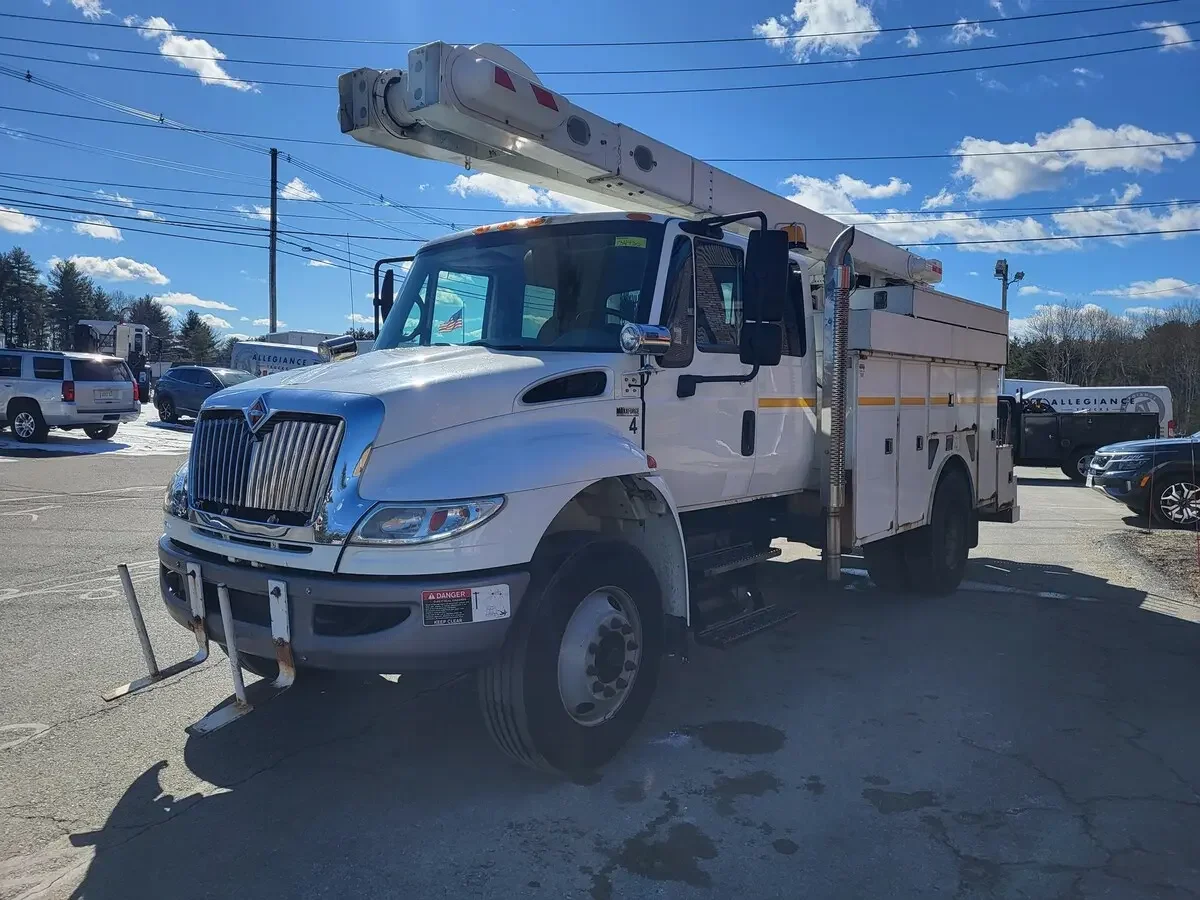 2010 International 4300 - image 5