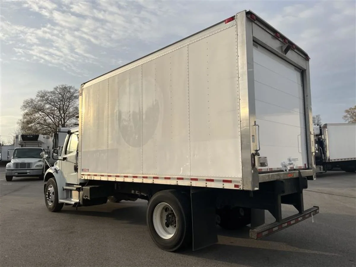 2020 Freightliner M2 106 in Beltsville, MD — photo 6
