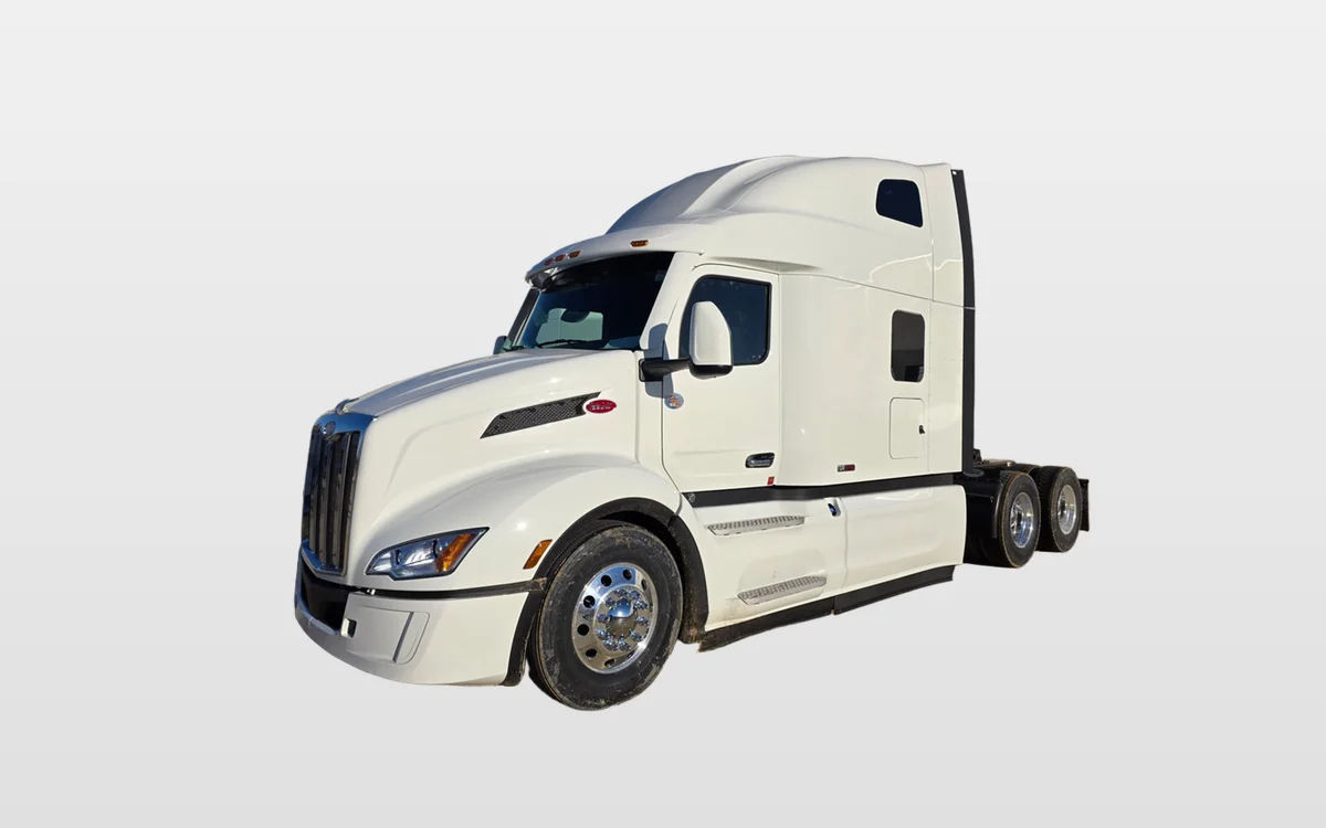 2027 PETERBILT 579 - image 1