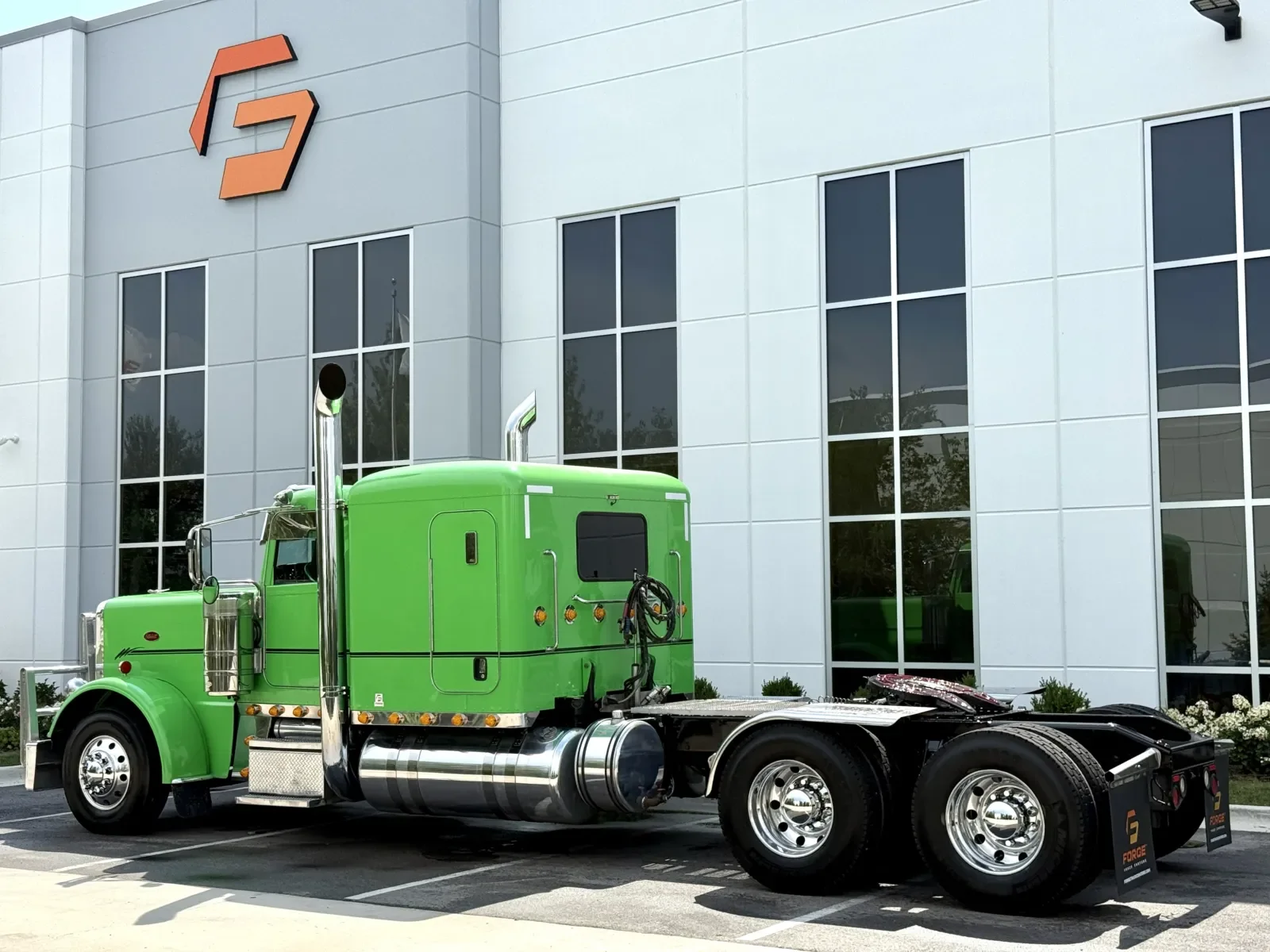 2016 Peterbilt 389 in New Lenox, IL — photo 6