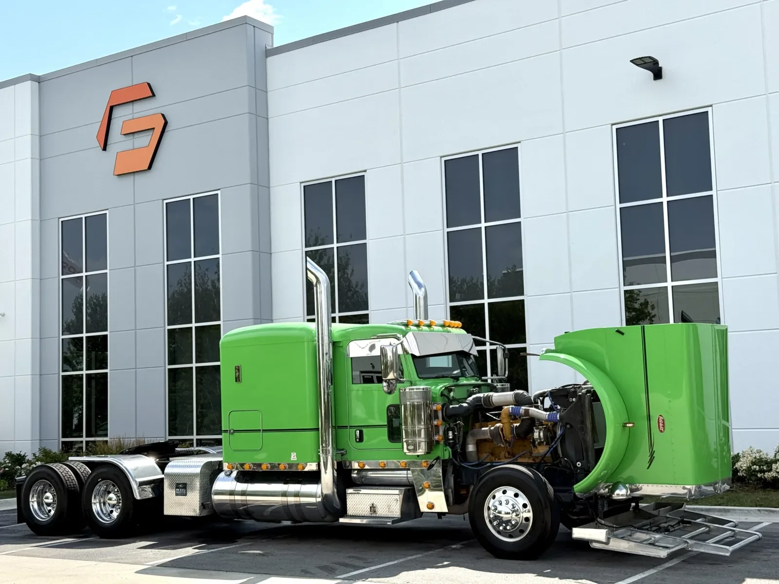 2016 Peterbilt 389 in New Lenox, IL — photo 9