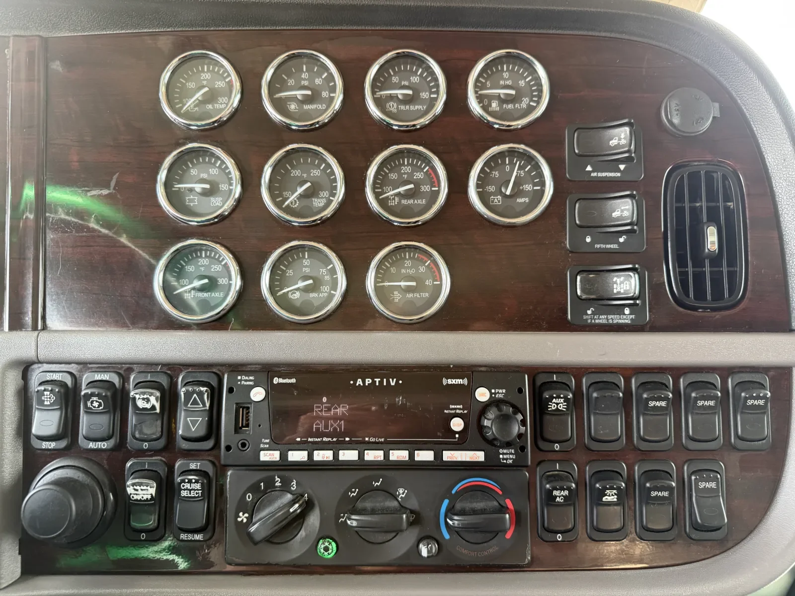 2016 Peterbilt 389 in New Lenox, IL — photo 17