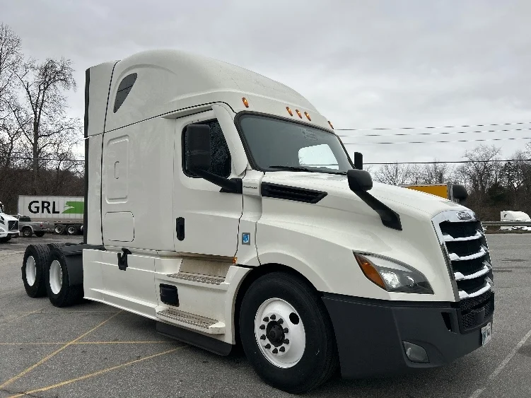 2021 Freightliner Cascadia in Asheville, NC