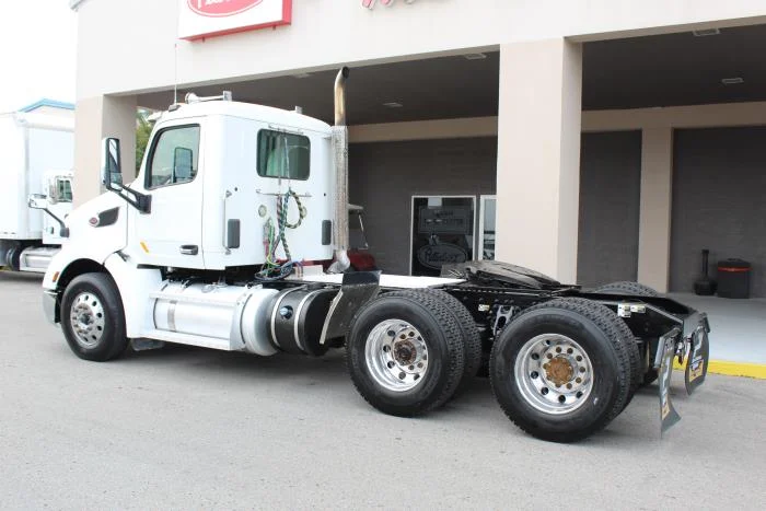 2020 Peterbilt 579 - image 5