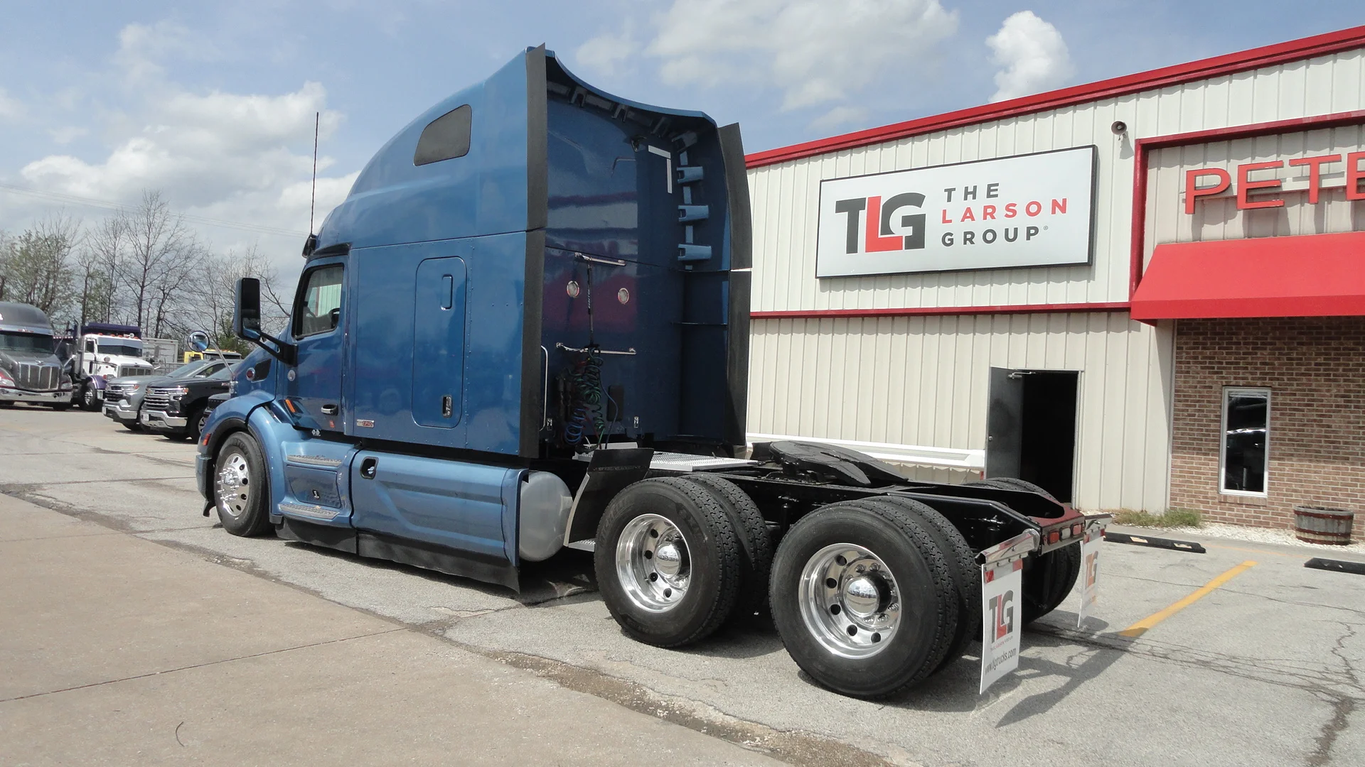 2022 Peterbilt 579 - image 4