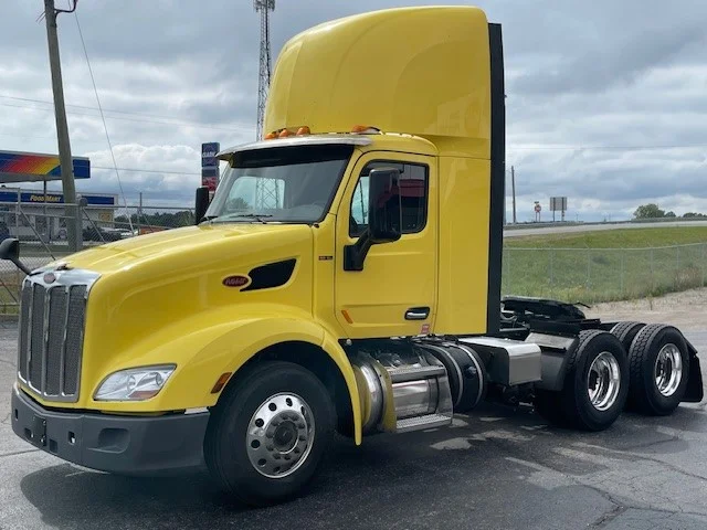 2021 Peterbilt 579 in Lima, OH — photo 2