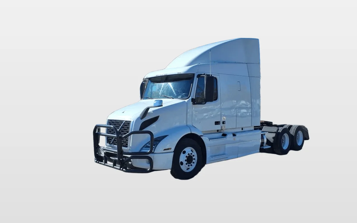 2020 Volvo - image 1