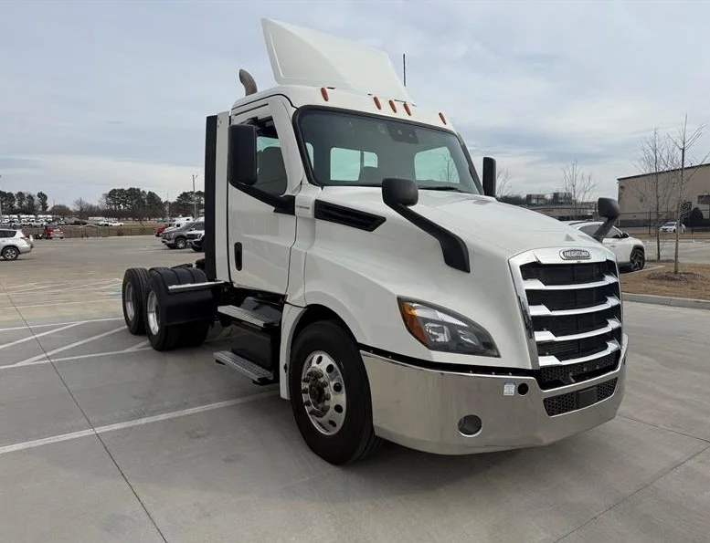 2022 Freightliner Cascadia in Appleton, WI