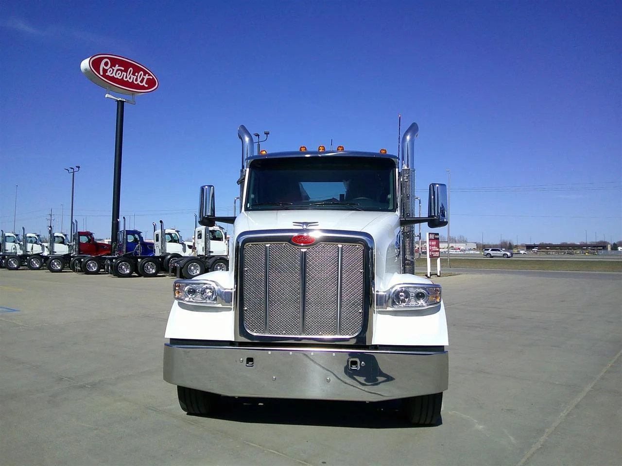 2027 Peterbilt 567