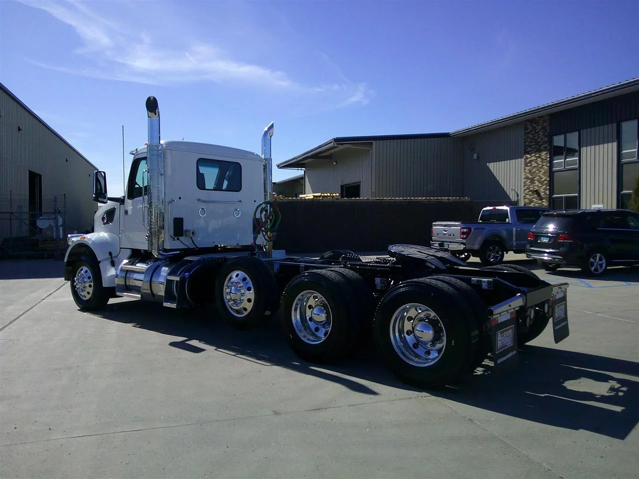 2027 Peterbilt 567 in Fargo, ND — photo 5