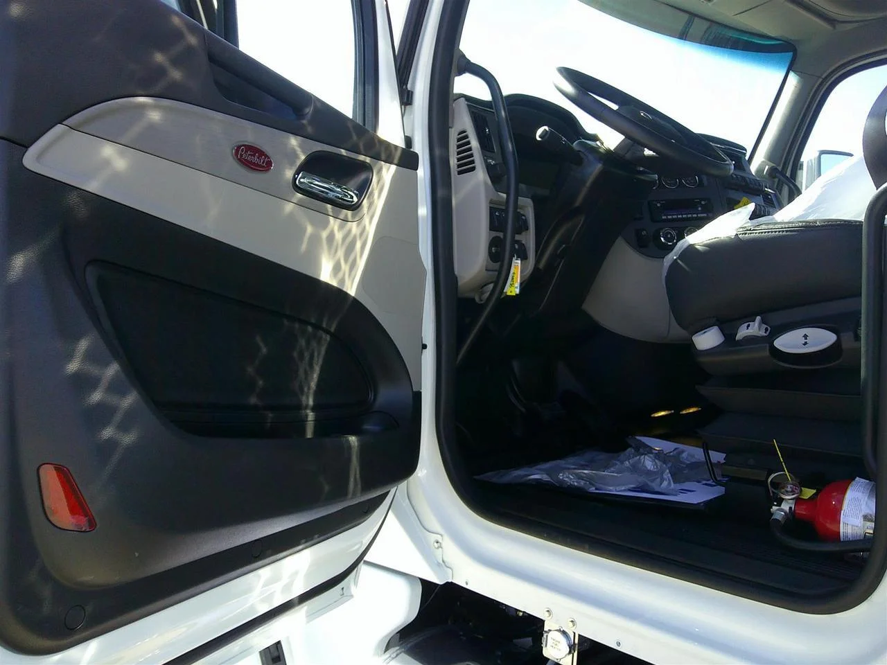 2027 Peterbilt 567 in Fargo, ND — photo 11
