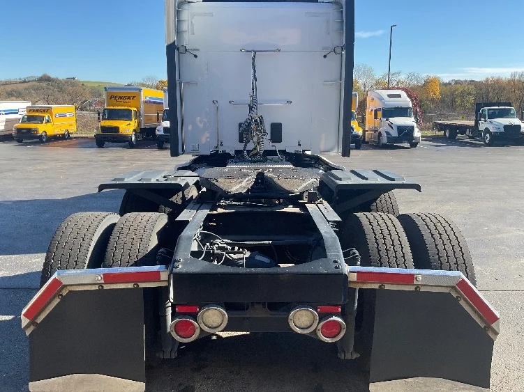 2020 Peterbilt 579 - image 6