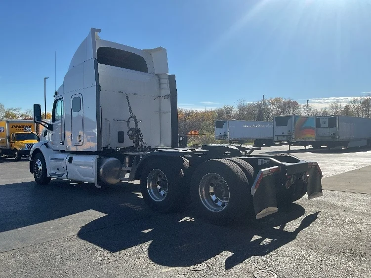 2020 Peterbilt 579 - image 5