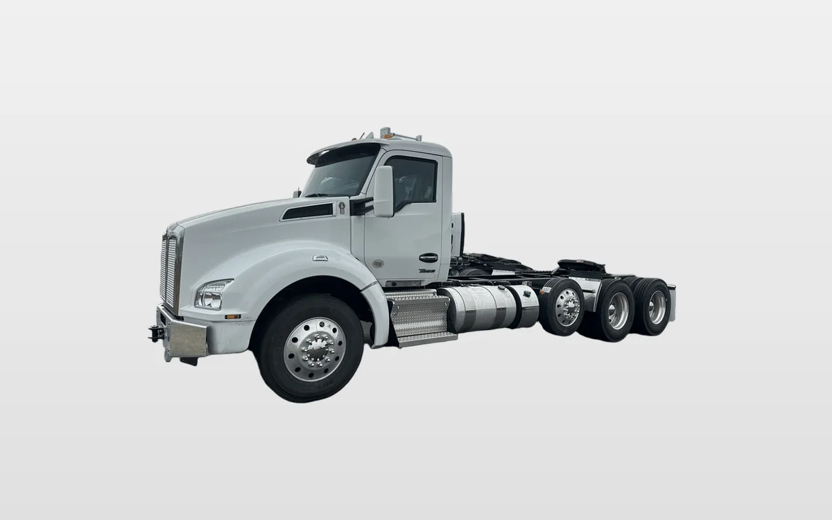 2026 Kenworth T880 - image 1