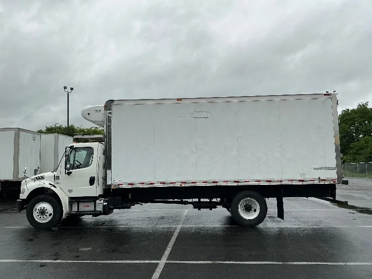 2020 Freightliner eM2 in Lexington, KY — photo 4
