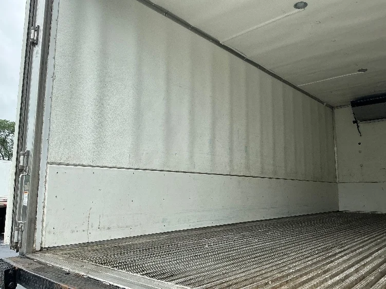 2020 Freightliner eM2 in Lexington, KY — photo 10