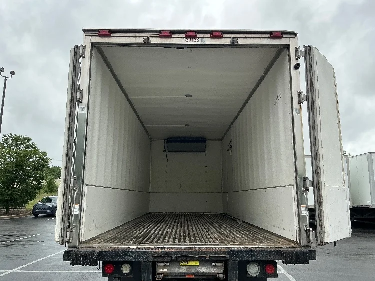 2020 Freightliner eM2 in Lexington, KY — photo 8
