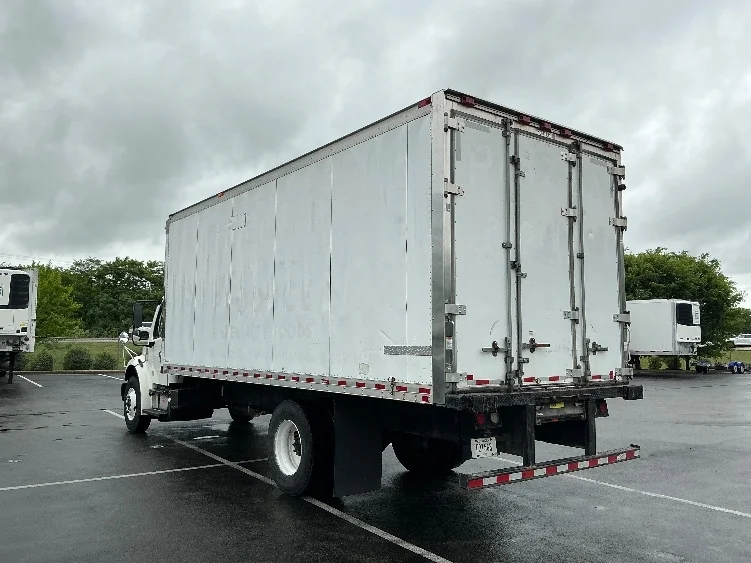 2020 Freightliner eM2 in Lexington, KY — photo 6