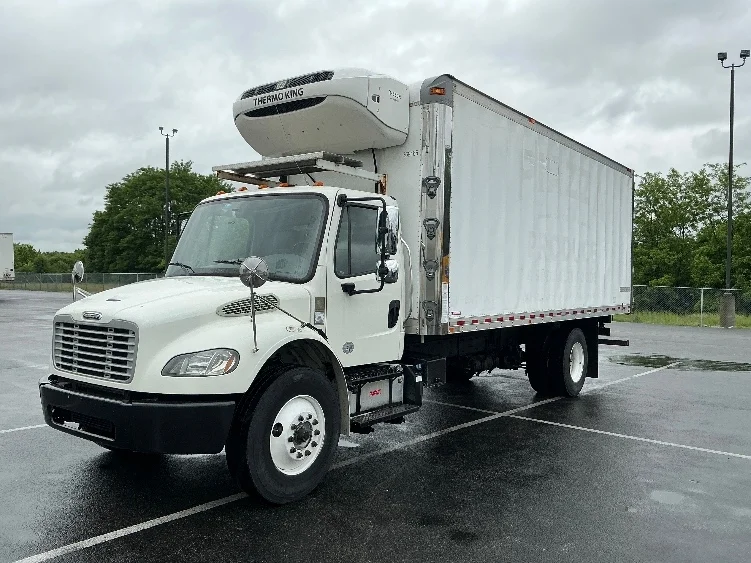 2020 Freightliner eM2 in Lexington, KY — photo 3