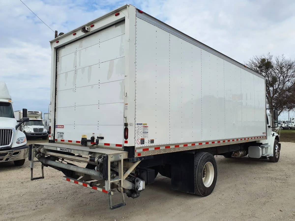 2020 Freightliner M2 106 - image 4