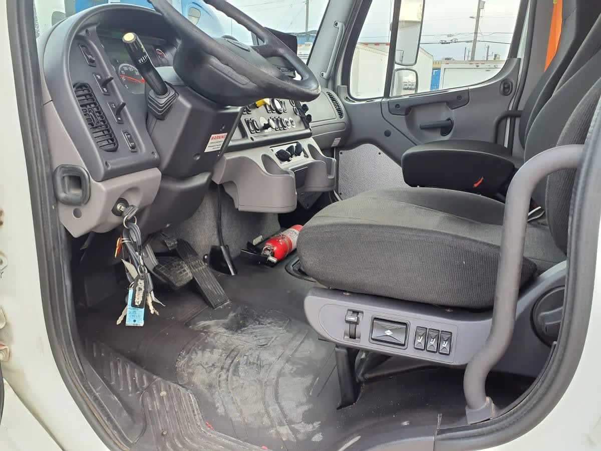 2020 Freightliner M2 106 - image 11