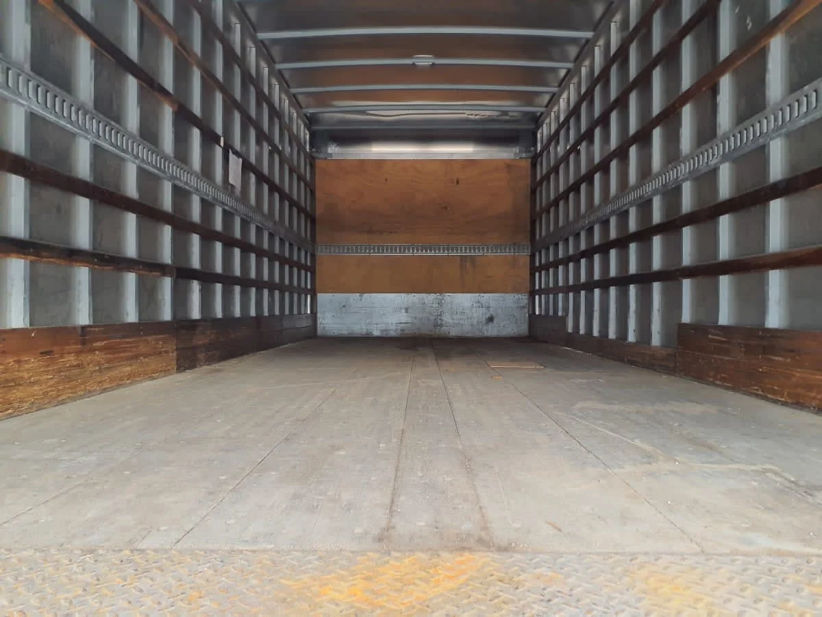 2020 Freightliner M2 106 - image 8