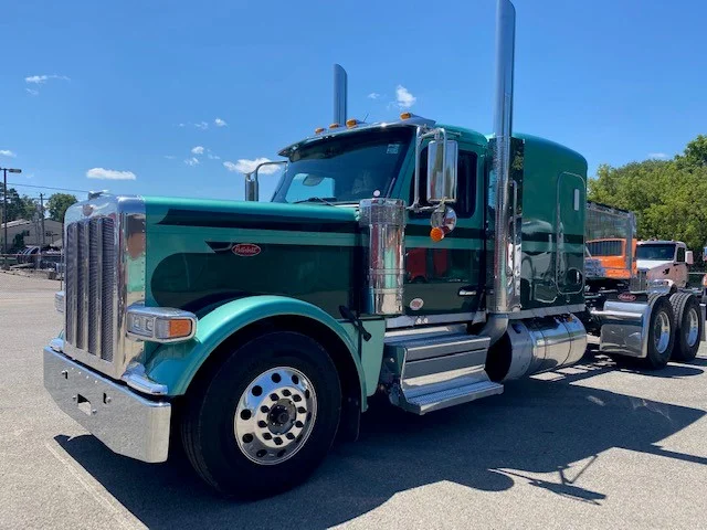 2027 Peterbilt 589