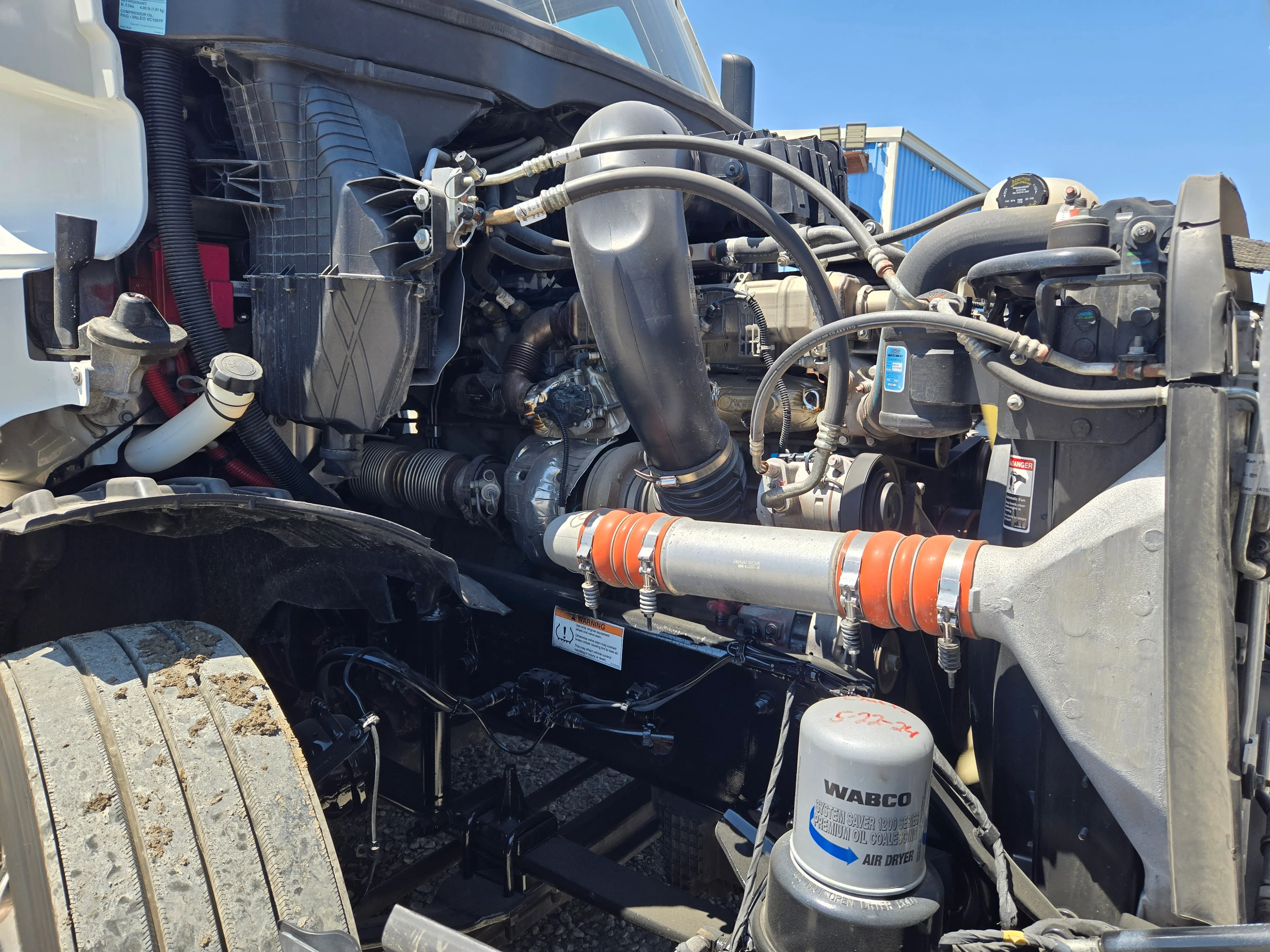 2023 Freightliner Cascadia in French Camp, CA — photo 12