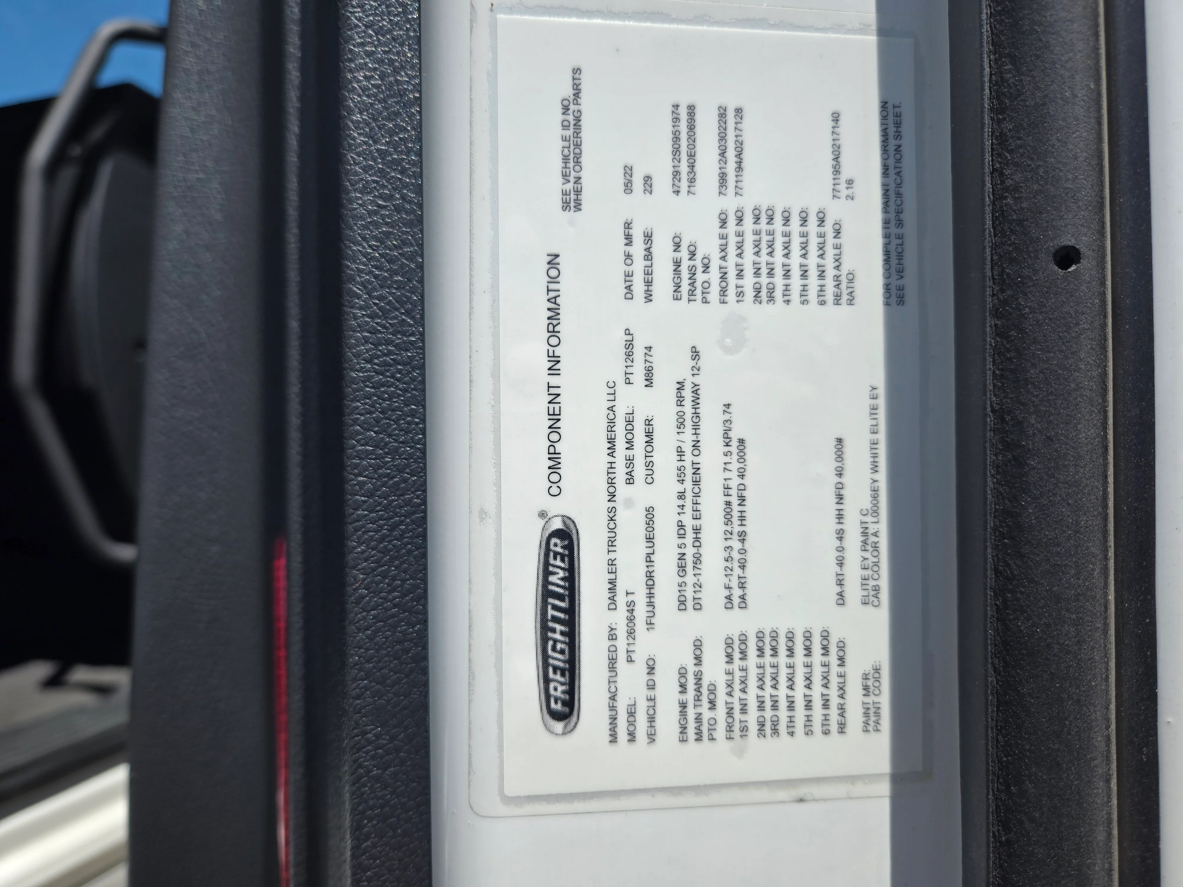 2023 Freightliner Cascadia in French Camp, CA — photo 14