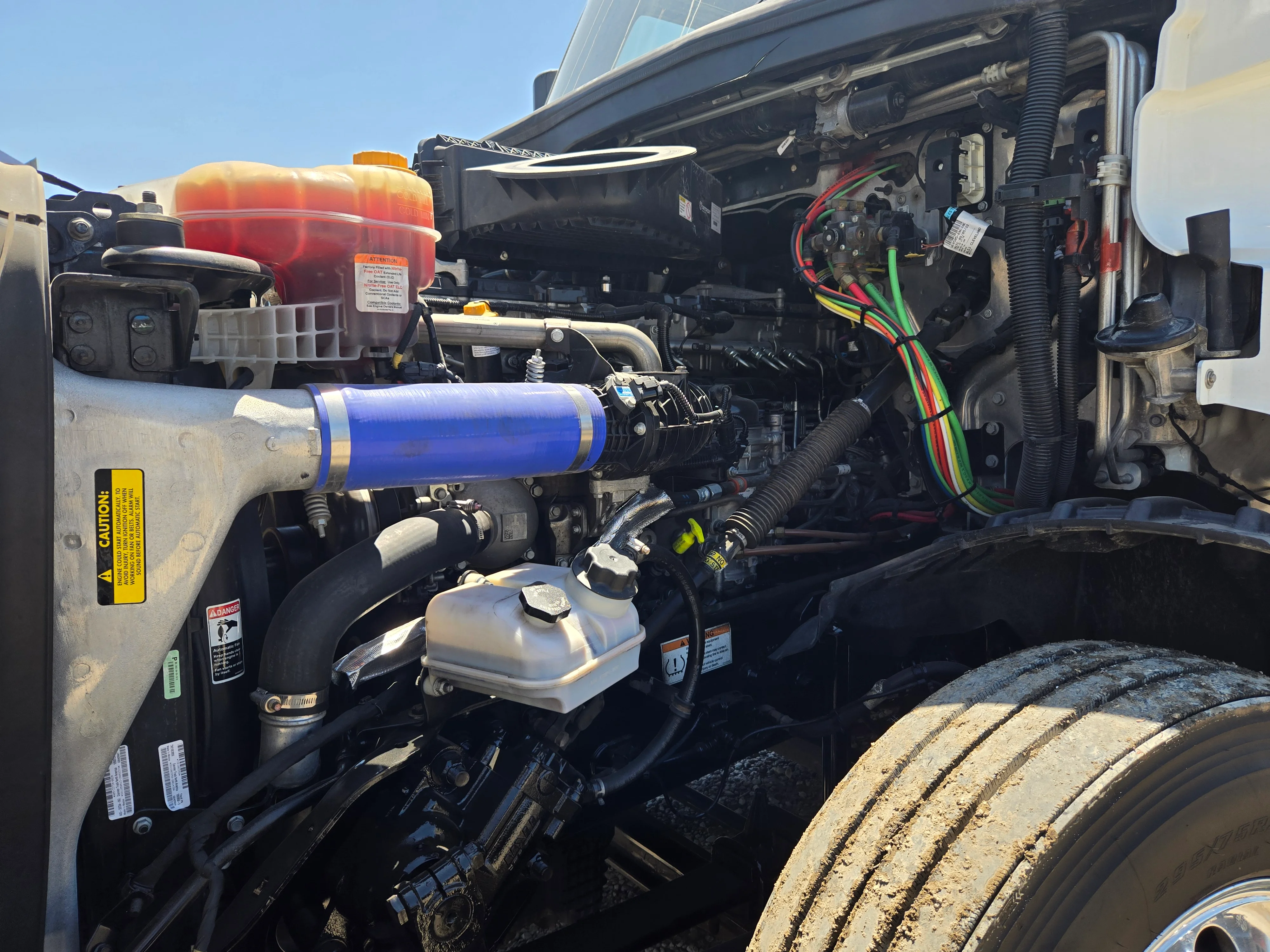 2023 Freightliner Cascadia in French Camp, CA — photo 11
