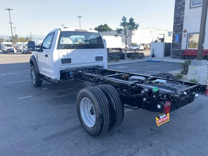 2026 Ford F-600 — photo 3