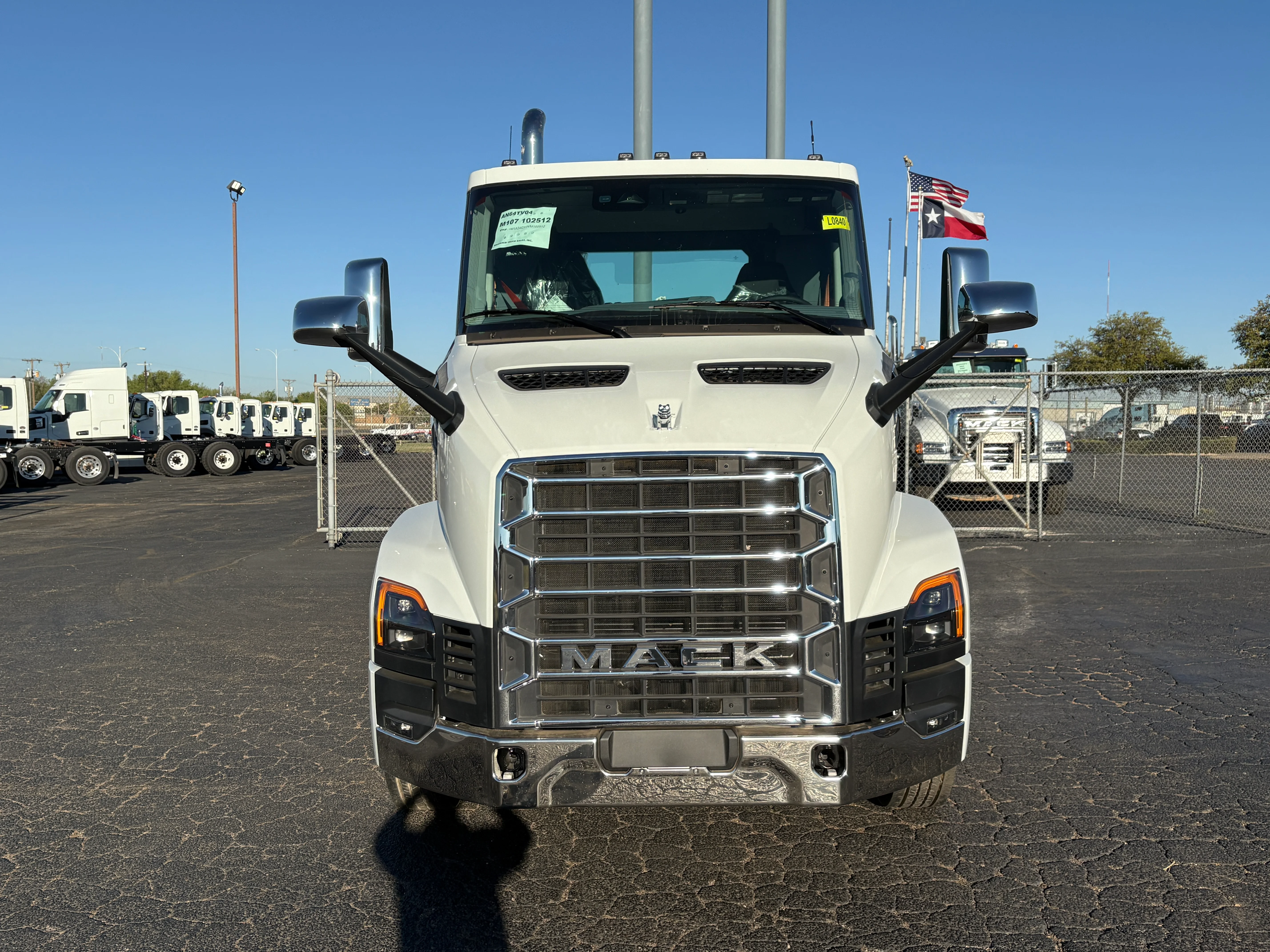 2027 Mack Anthem in Lubbock, TX — photo 2