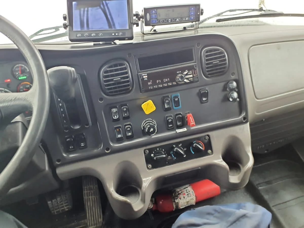 2020 Freightliner M2 106 in Springfield, MA — photo 8
