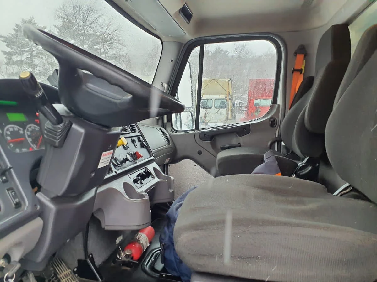 2020 Freightliner M2 106 in Springfield, MA — photo 13