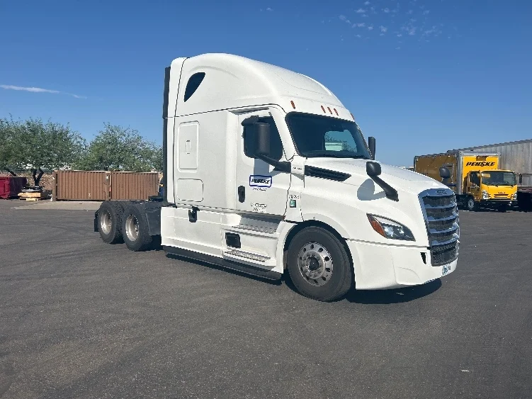 2023 Freightliner Cascadia