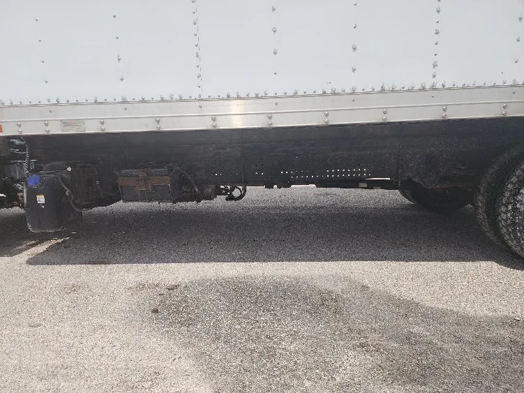 2014 Isuzu NQR - image 5