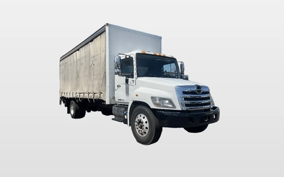 2018 Hino 338 - image 1