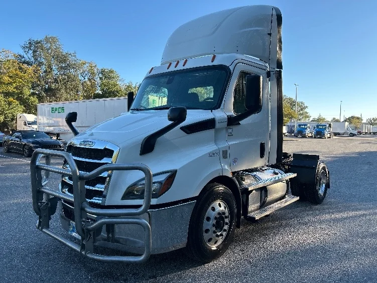 2020 Freightliner in Jacksonville, FL — photo 3