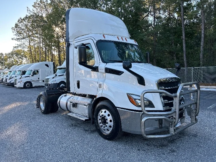 2020 Freightliner in Jacksonville, FL