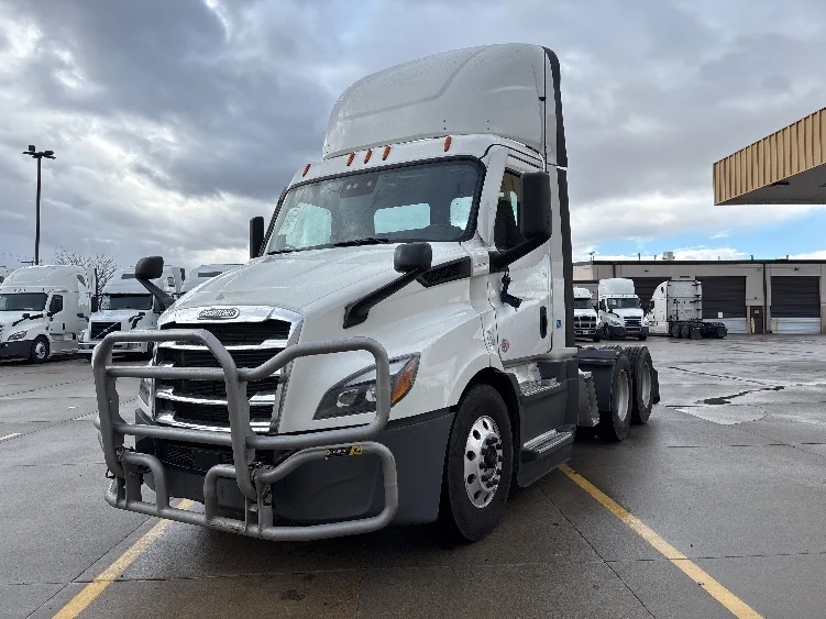 2021 Freightliner Cascadia in Salt Lake City, UT — photo 3
