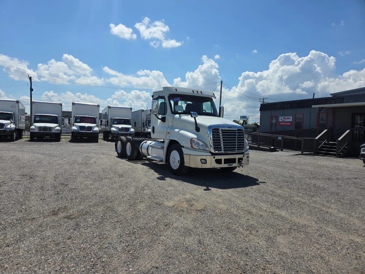 2020 Freightliner Cascadia in St. Rose, LA — photo 3