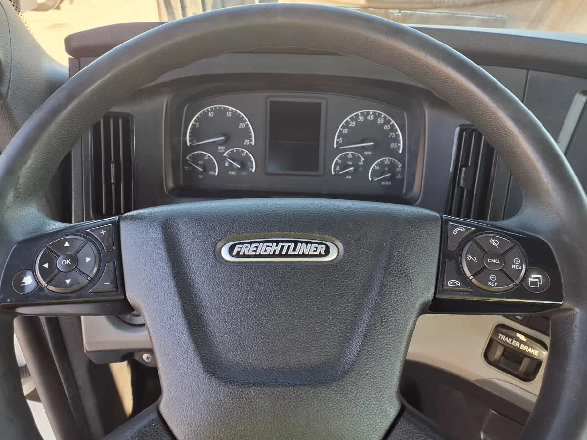 2021 Freightliner Cascadia in Greenville, SC — photo 10