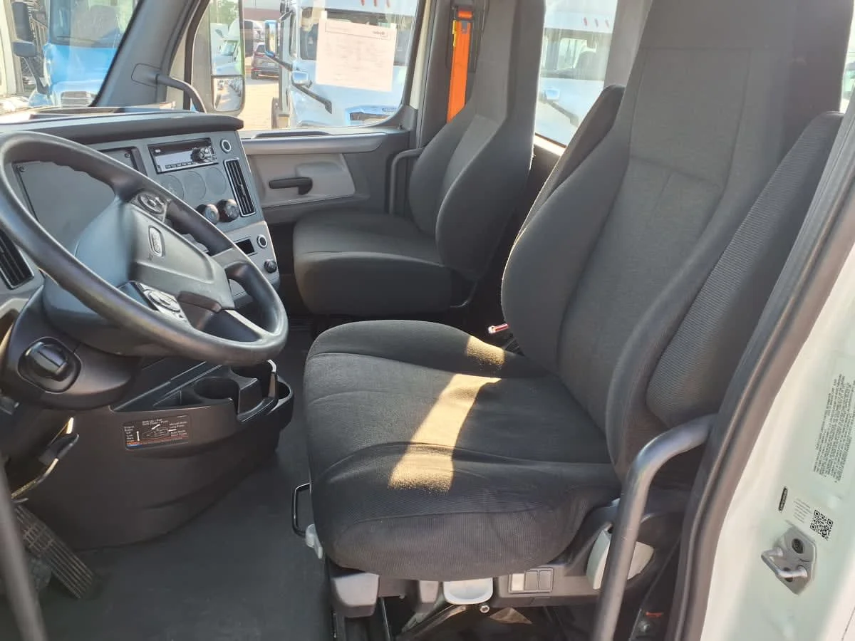 2021 Freightliner Cascadia in Greenville, SC — photo 7