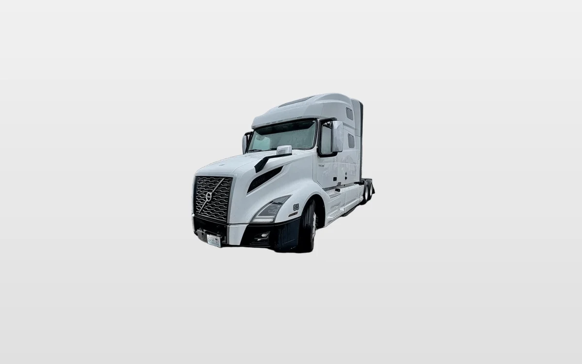 2020 Volvo - image 1