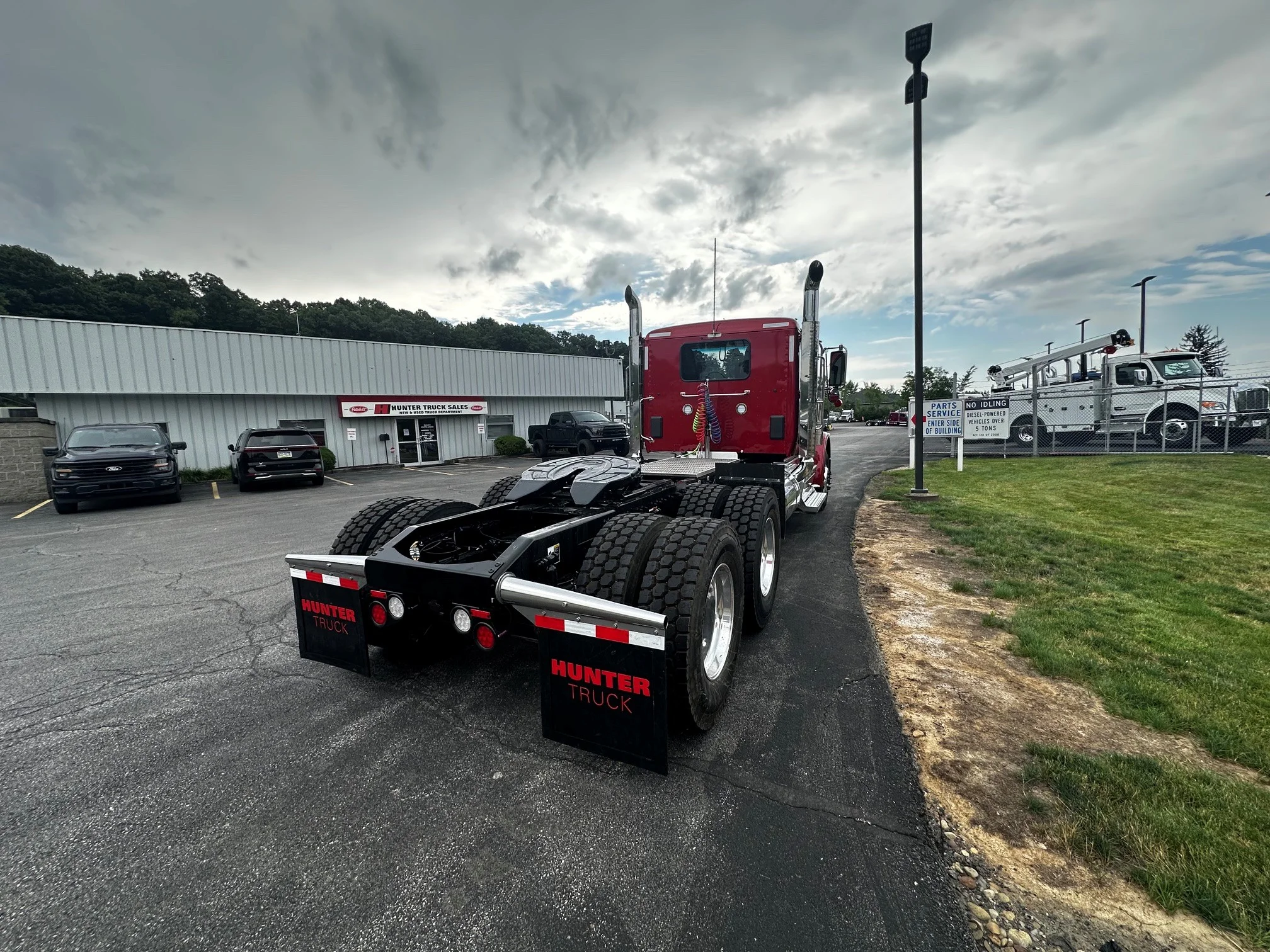 2027 Peterbilt 589 in Butler, PA — photo 10