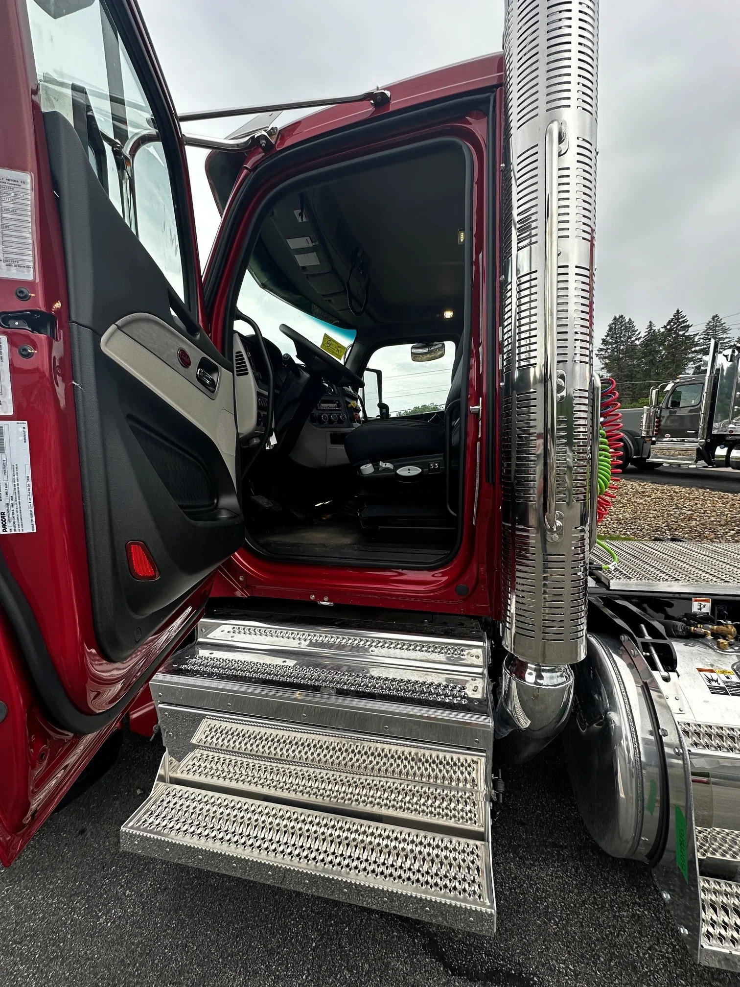2027 Peterbilt 589 in Butler, PA — photo 5